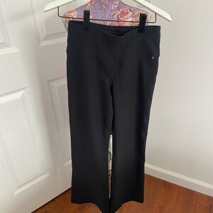 Mondetta black performance flare leggings small